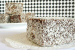 kinder shames mum over lamington in lunch box