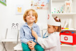 kids-playing-doctor