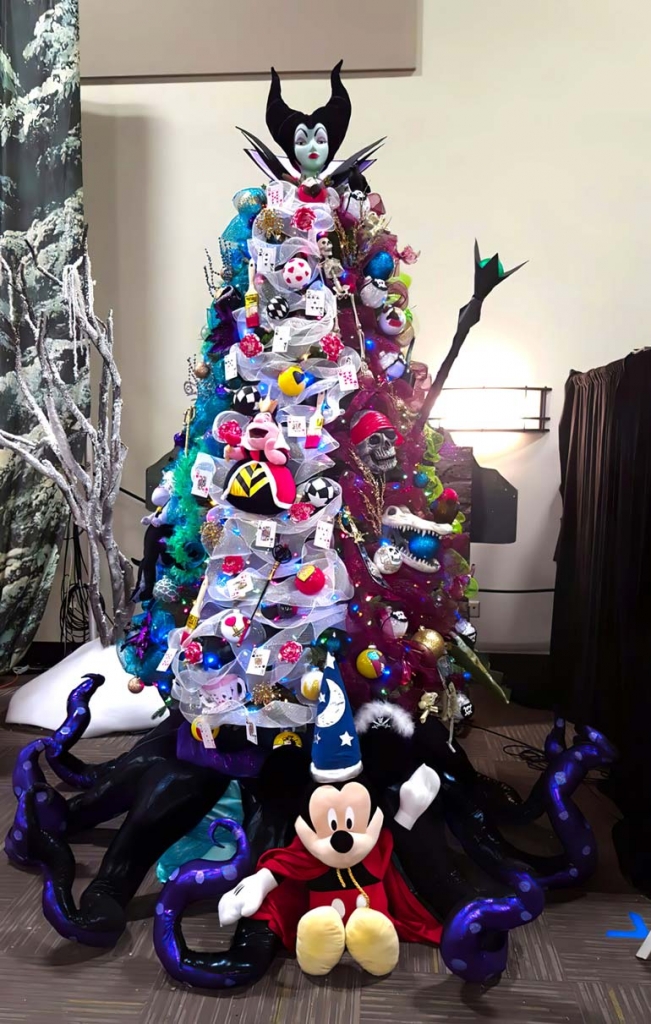Deck the Halls with Woody! Disney Christmas Trees are a Thing