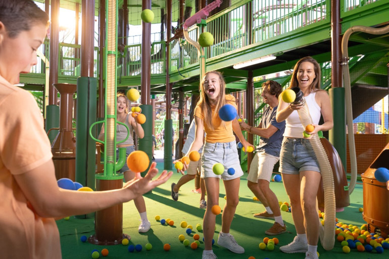 Amusements at Dreamworld - Belinda's Tree House