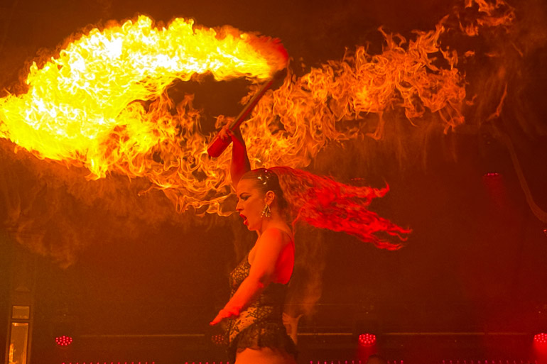 Bernie Dieter's Club Kabarett fire dancing