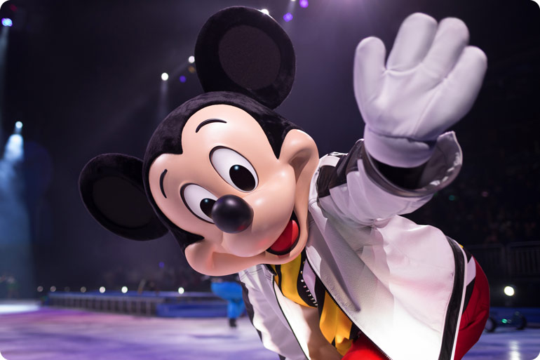 Disney on Ice presents Magic in the Stars Mickey Mouse up close